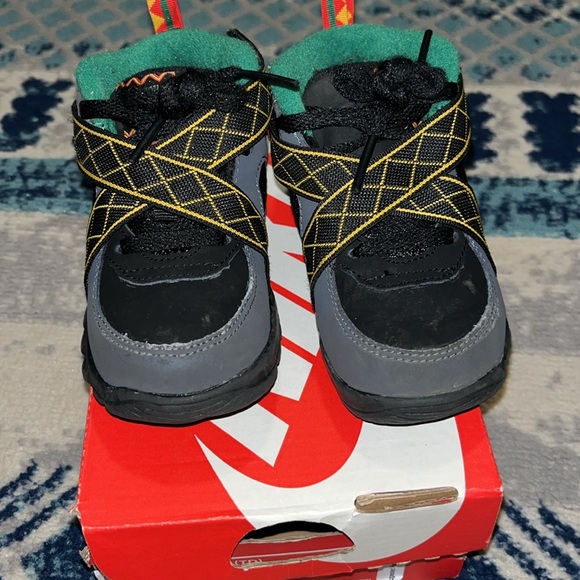 Nike Raid - Picture 2 of 5